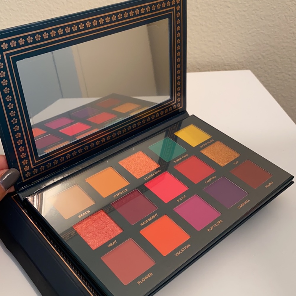 NEW - Ace Beauté | Nostalgia Palette